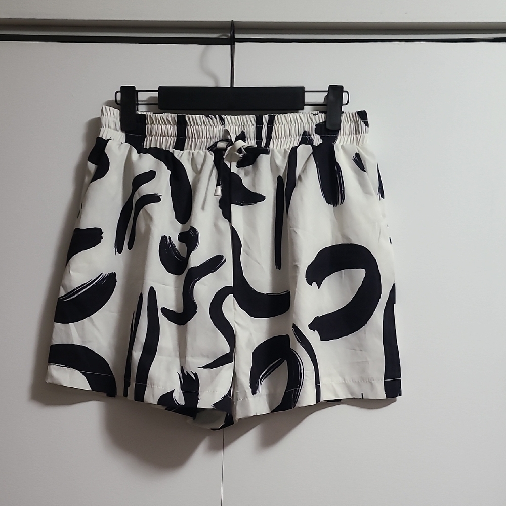 SHEIN Black and White Abstract High Waist Shorts